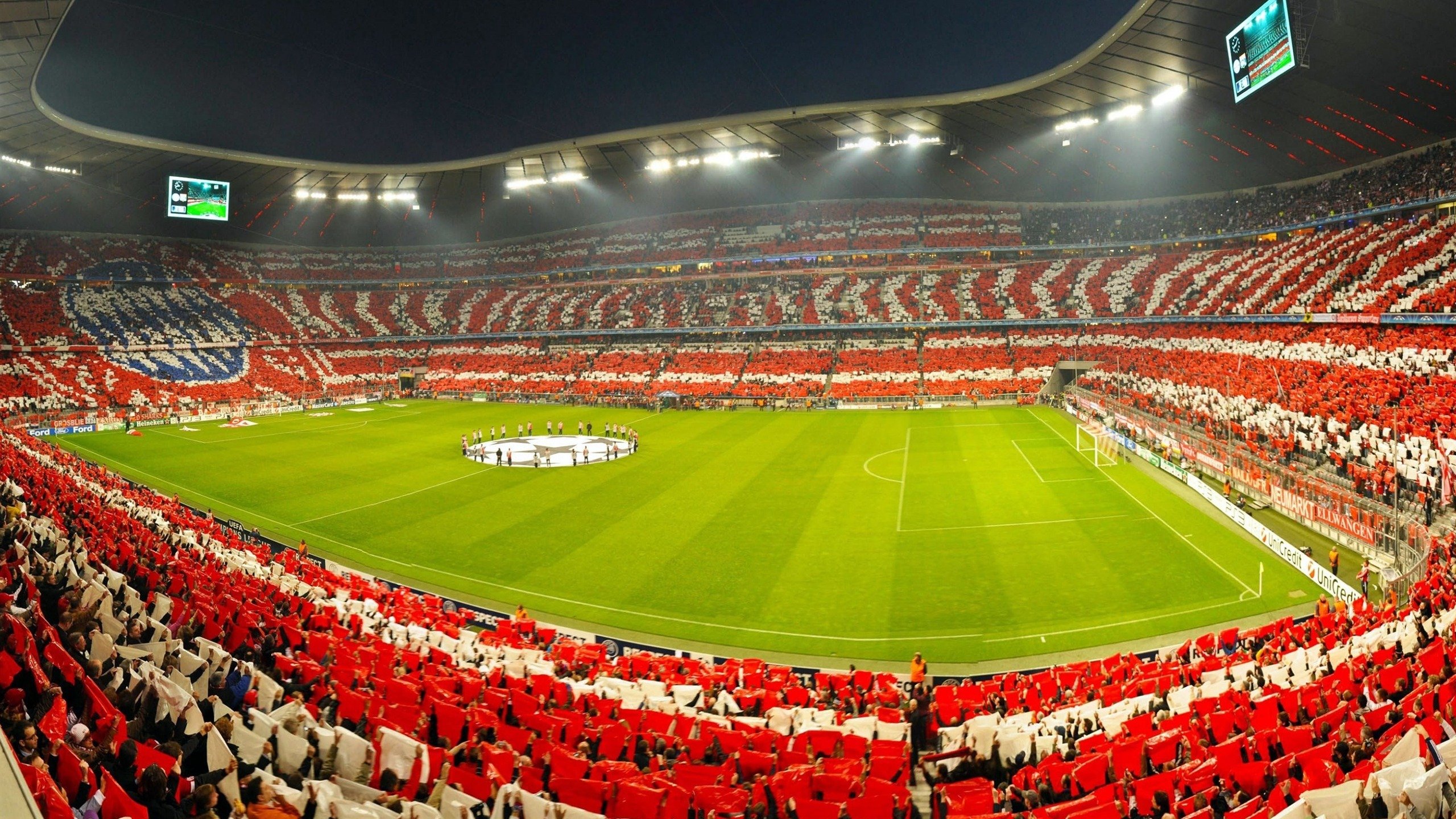 出色发挥首场状态出色,拜仁观众沸腾!,库里重返赛场赢得满堂喝彩